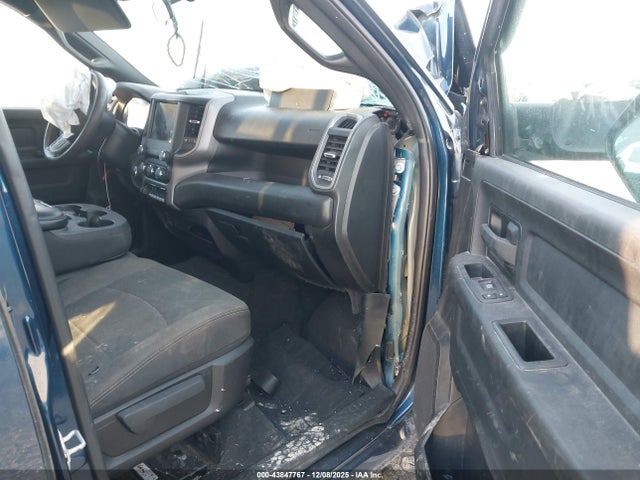Продажа на аукционе авто 2021 Ram 2500 Tradesman  4x4 6'4 Box, vin: 3C6UR5CJ8MG659767, номер лота: 43847767