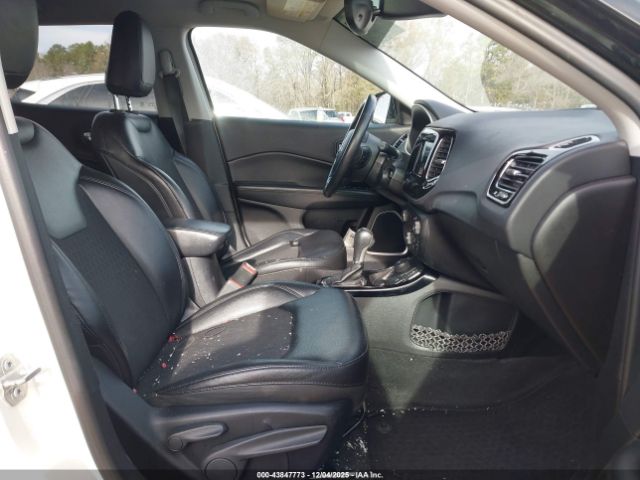 2018 JEEP COMPASS 3C4NJDBB5JT395306 Photo 4