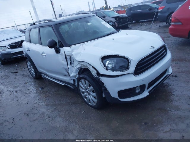 2017 MINI COUNTRYMAN WMZYV5C37H3E01517 Photo 0