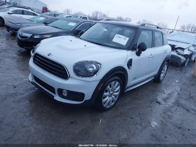 2017 MINI COUNTRYMAN WMZYV5C37H3E01517 Photo 1