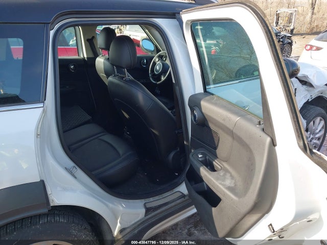 2017 MINI COUNTRYMAN WMZYV5C37H3E01517 Photo 7