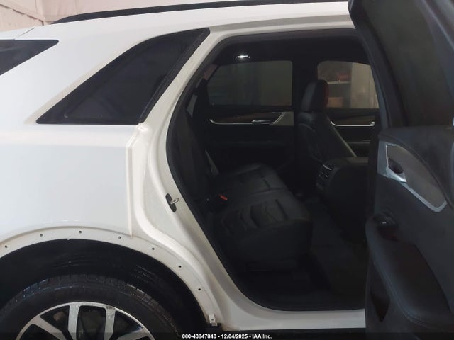 2021 CADILLAC XT5 1GYKNHRS7MZ220454 Photo 7