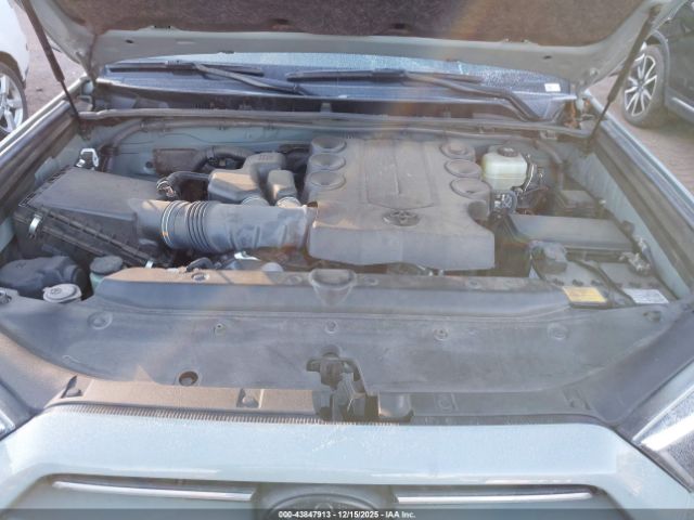 2022 TOYOTA 4RUNNER JTERU5JR3N6063745 Photo 9