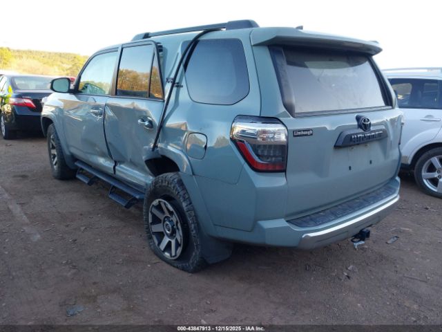2022 TOYOTA 4RUNNER JTERU5JR3N6063745 Photo 2