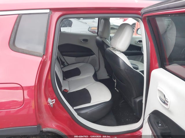 2019 JEEP COMPASS 3C4NJCBB3KT743678 Photo 7