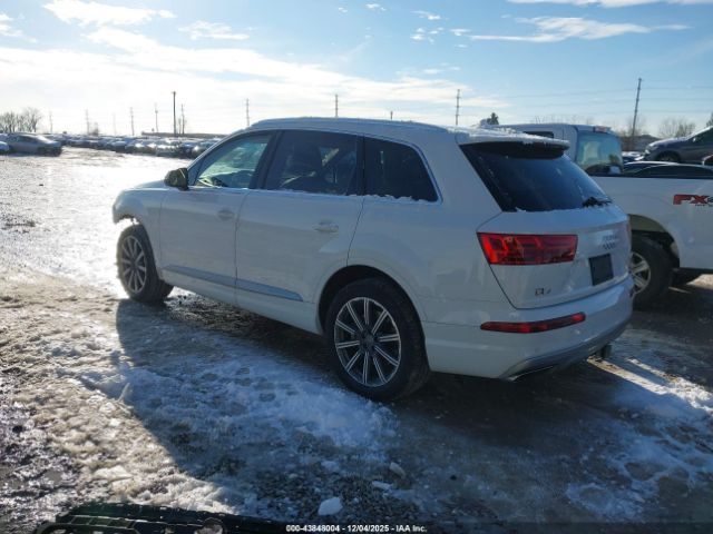 2019 AUDI Q7 WA1LHAF73KD037940 Photo 2