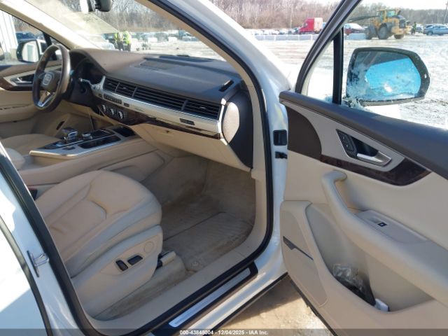 2019 AUDI Q7 WA1LHAF73KD037940 Photo 4