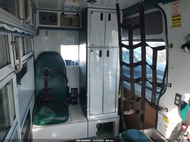 43848085 :رقم المزاد ، WD3PE7CD1JP606868 vin ، 2018 Mercedes-benz Sprinter 2500 Standard Roof V6 مزاد بيع