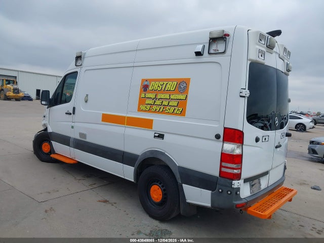 2018 MERCEDES-BENZ SPRINTER 2500 WD3PE7CD1JP606868 Photo 2
