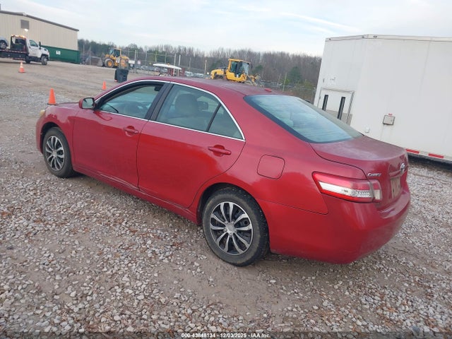 2011 TOYOTA CAMRY 4T4BF3EK6BR089332 Photo 2
