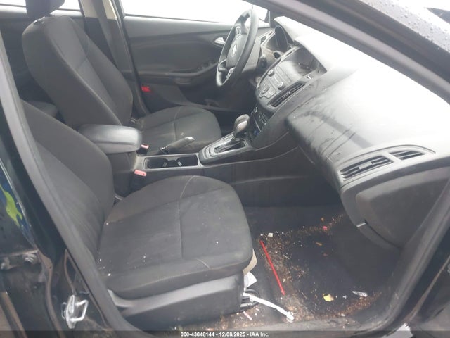 43848144 :رقم المزاد ، 1FADP3K24JL329450 vin ، 2018 Ford Focus Se مزاد بيع