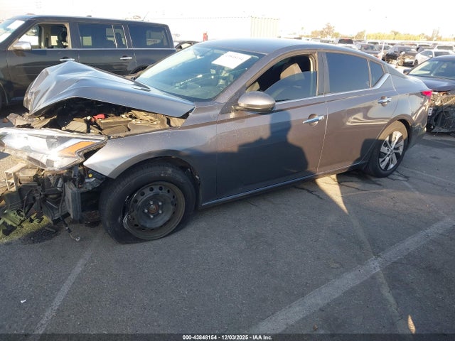 2019 NISSAN ALTIMA 1N4BL4BVXKC228269 Photo 1