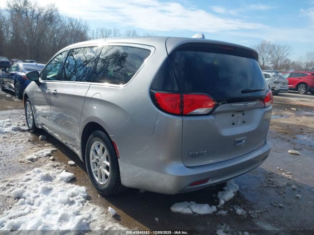 2017 CHRYSLER PACIFICA 2C4RC1DG0HR747952 Photo 2
