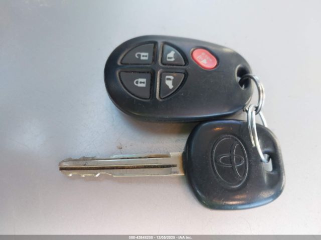 2016 TOYOTA SIENNA 5TDKK3DC5GS713637 Photo 10