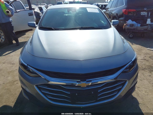 1G1ZD5STXRF139930 Chevrolet Malibu Fwd 1lt