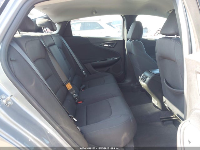 1G1ZD5STXRF139930 Chevrolet Malibu Fwd 1lt