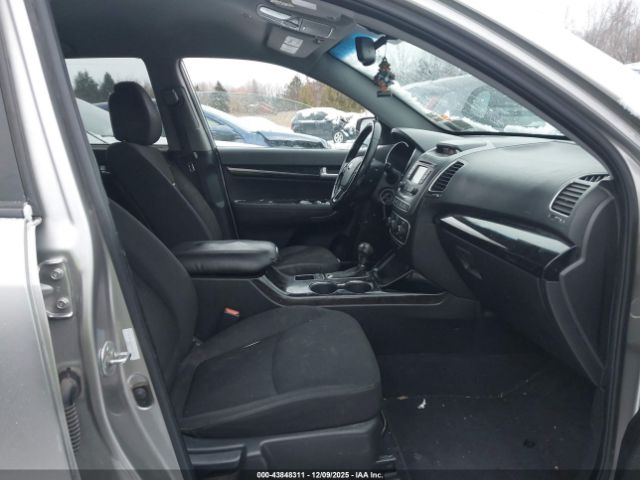 2014 KIA SORENTO 5XYKT4A64EG516910 Photo 4