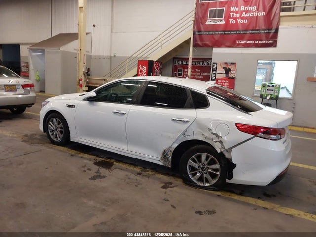 2016 KIA OPTIMA KNAGT4L37G5091328 Photo 2