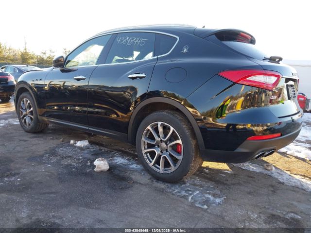 2017 MASERATI LEVANTE ZN661YUA5HX256533 Photo 2