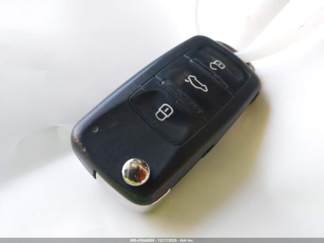 2015 VOLKSWAGEN PASSAT 1VWAT7A34FC104055 Photo 10