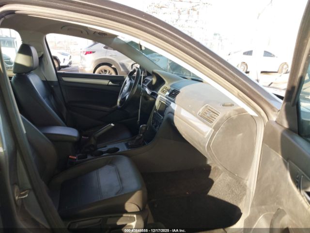 2015 VOLKSWAGEN PASSAT 1VWAT7A34FC104055 Photo 4