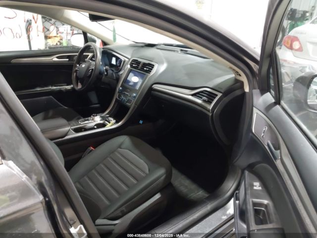 2020 FORD FUSION 3FA6P0HD7LR170573 Photo 4