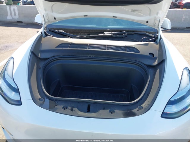 43848623 :رقم المزاد ، 7SAYGDEE6NF313818 vin ، 2022 Tesla Model Y Long Range Dual Motor All-wheel Drive مزاد بيع
