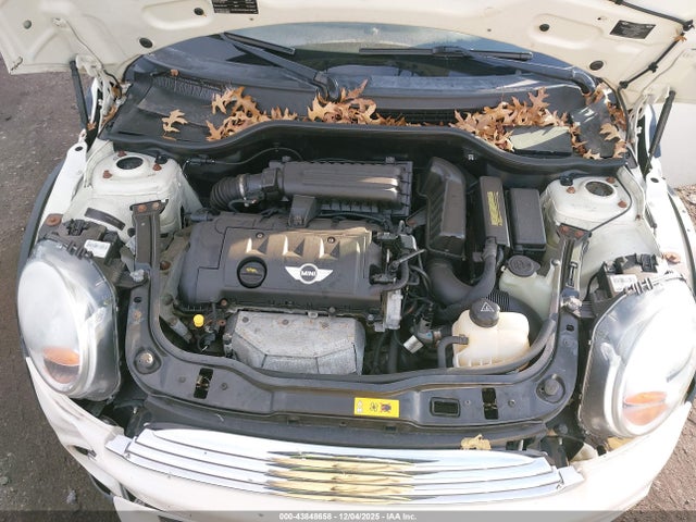 2011 MINI COOPER WMWSU3C52BT251476 Photo 9
