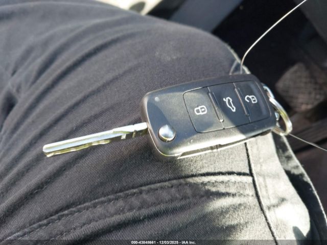 2017 VOLKSWAGEN TIGUAN WVGSV7AXXHK029189 Photo 10