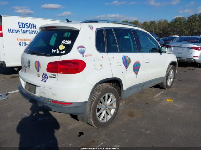 2017 VOLKSWAGEN TIGUAN WVGSV7AXXHK029189 Photo 3