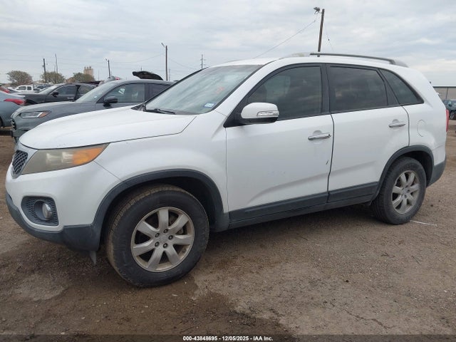 Продажа на аукционе авто 2011 Kia Sorento Lx, vin: 5XYKT4A12BG147691, номер лота: 43848695