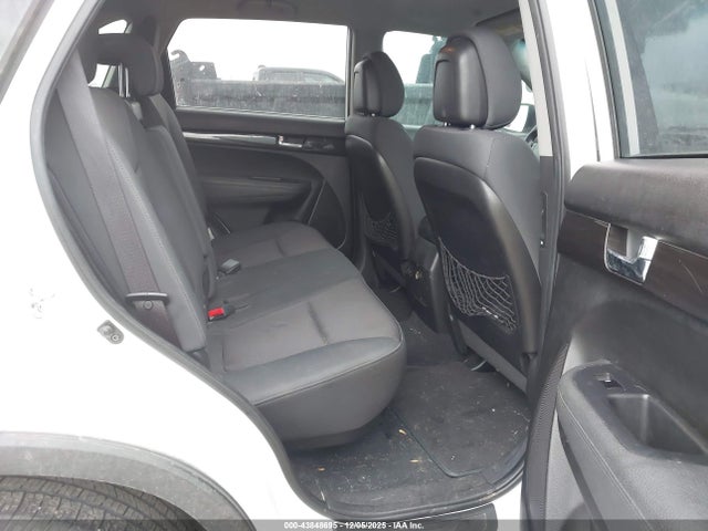 Продажа на аукционе авто 2011 Kia Sorento Lx, vin: 5XYKT4A12BG147691, номер лота: 43848695