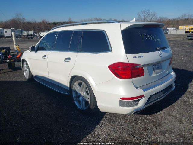 2015 MERCEDES-BENZ GL 550 4JGDF7DE7FA442089 Photo 2