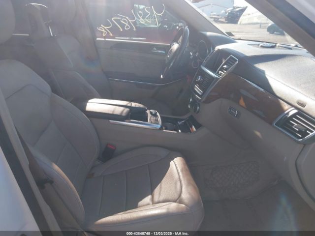 2015 MERCEDES-BENZ GL 550 4JGDF7DE7FA442089 Photo 4