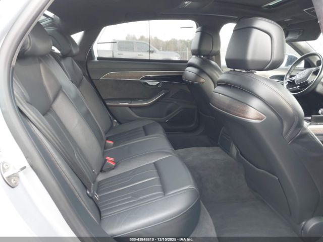 2019 AUDI A8 L WAU8DAF8XKN010743 Photo 7