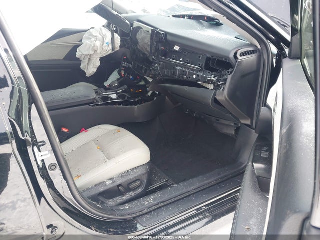 2025 TOYOTA CAMRY 4T1DBADK4SU519492 Photo 4