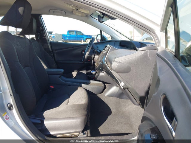 Toyota Prius Le 2019 JTDKARFU3K3072929 Image 5