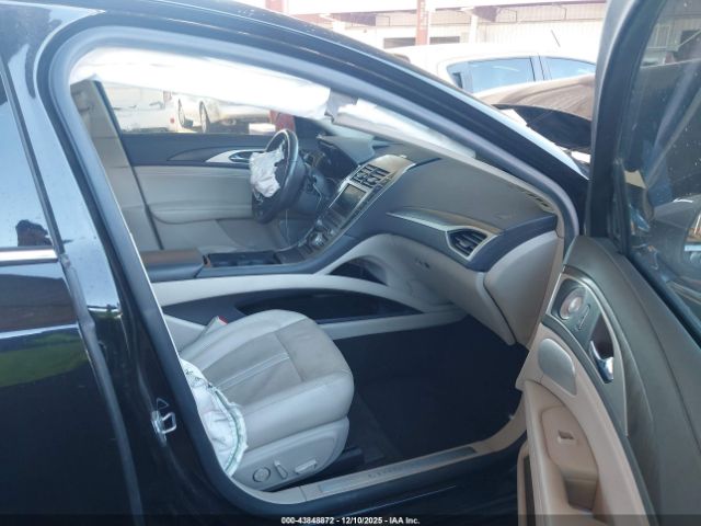 2020 LINCOLN MKZ 3LN6L5E95LR617254 Photo 4