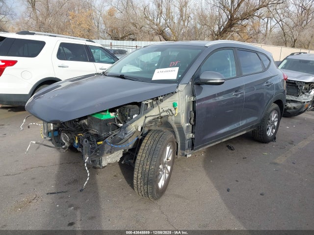 Hyundai Tucson Se Plus 2017 KM8J3CA49HU417311 Image 2