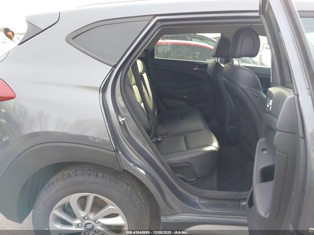 Hyundai Tucson Se Plus 2017 KM8J3CA49HU417311 Image 8