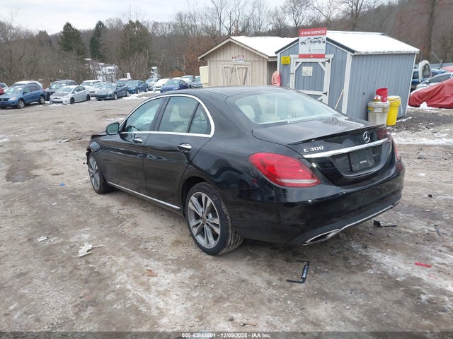43848901 :رقم المزاد ، 55SWF4KB6JU251900 vin ، 2018 Mercedes-benz C 300 4matic مزاد بيع