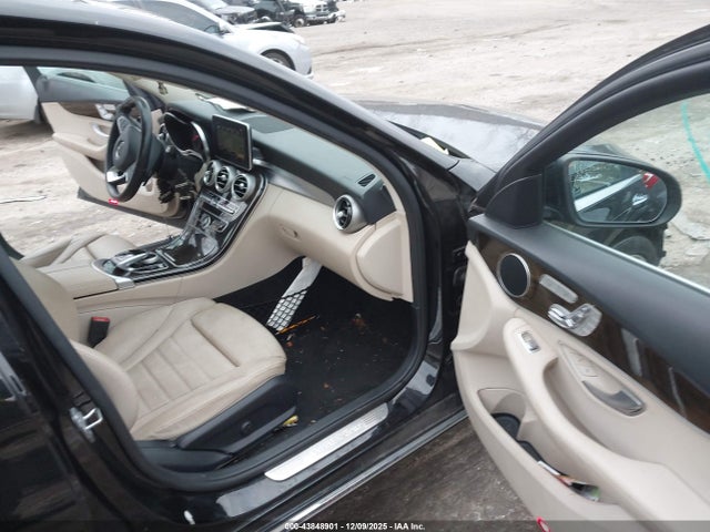 43848901 :رقم المزاد ، 55SWF4KB6JU251900 vin ، 2018 Mercedes-benz C 300 4matic مزاد بيع