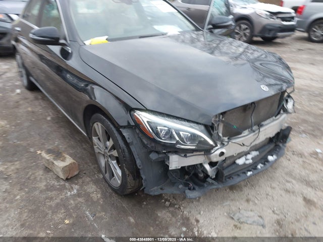43848901 :رقم المزاد ، 55SWF4KB6JU251900 vin ، 2018 Mercedes-benz C 300 4matic مزاد بيع
