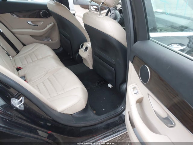 43848901 :رقم المزاد ، 55SWF4KB6JU251900 vin ، 2018 Mercedes-benz C 300 4matic مزاد بيع