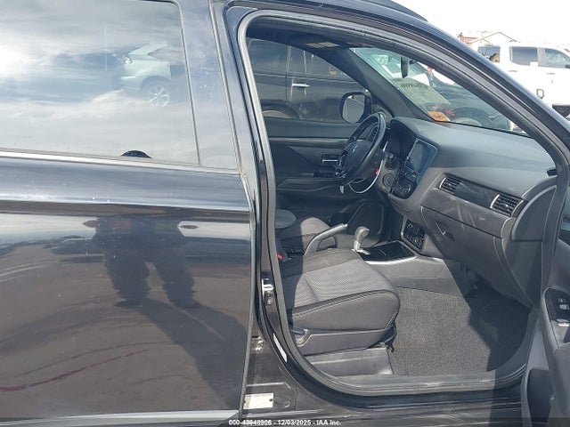 2018 MITSUBISHI OUTLANDER JA4AD3A34JZ050474 Photo 4