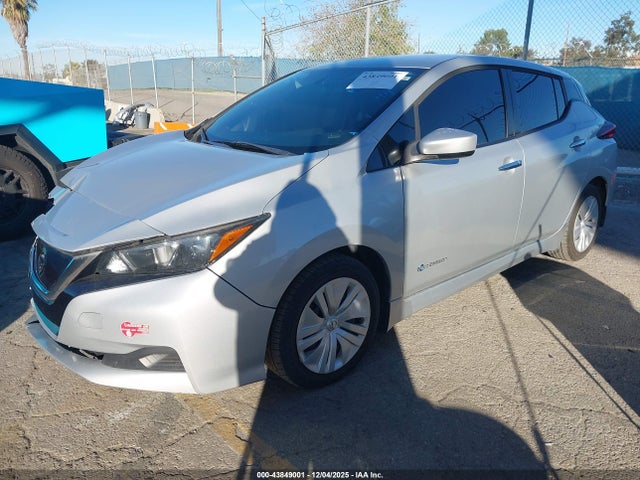 1N4AZ1CP5JC301121 Nissan LEAF S