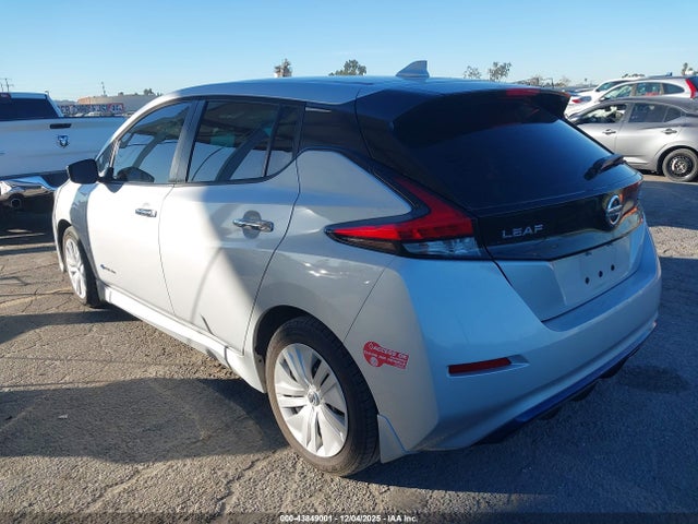 1N4AZ1CP5JC301121 Nissan LEAF S
