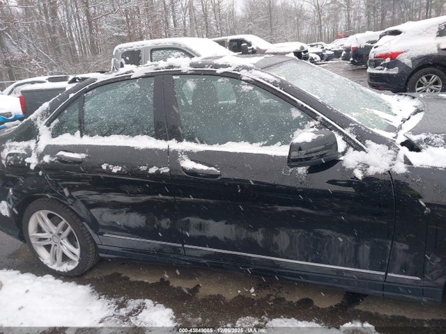 43849005 :رقم المزاد ، WDDGF8AB3DR296229 vin ، 2013 Mercedes-benz C 300 Sport 4matic مزاد بيع