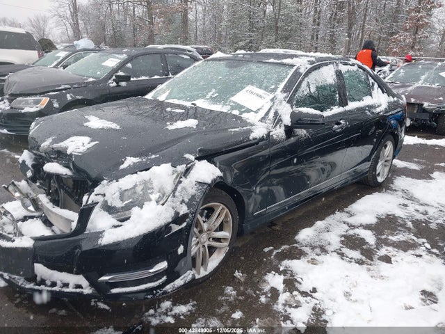43849005 :رقم المزاد ، WDDGF8AB3DR296229 vin ، 2013 Mercedes-benz C 300 Sport 4matic مزاد بيع