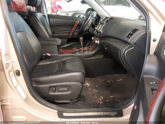 2013 TOYOTA HIGHLANDER 5TDDK3EH6DS242354 Photo 4
